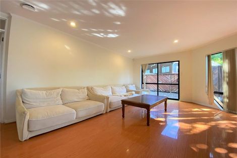 Photo of property in 2 Stitchbird Close, Murrays Bay, Auckland, 0630