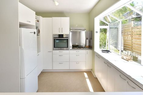 Photo of property in 16 Kenneth Hopper Place, Manly, Whangaparaoa, 0930