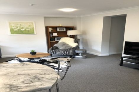 Photo of property in 105 Grant Road, Thorndon, Wellington, 6011