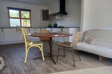 Photo of property in 174 Huatoki Street, Upper Vogeltown, New Plymouth, 4310