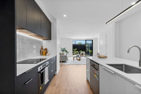 Photo of property in 2/17 Donald Place, St Albans, Christchurch, 8014