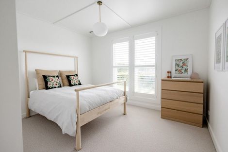 Photo of property in 12 Sandpiper Avenue, Point Wells, 0986