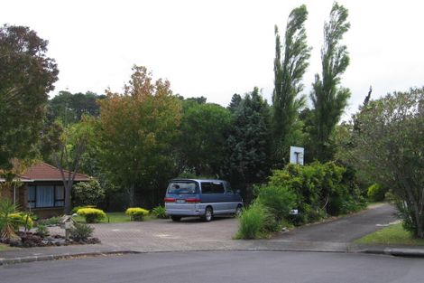 Photo of property in 5 Crown Hill Close, Forrest Hill, Auckland, 0620