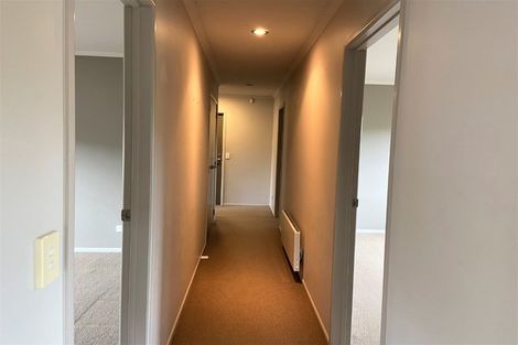 Photo of property in 4 Montrose Place, Highlands Park, New Plymouth, 4312
