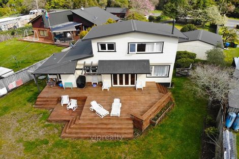 Photo of property in 15 Okareka Loop Road, Lake Okareka, Rotorua, 3076