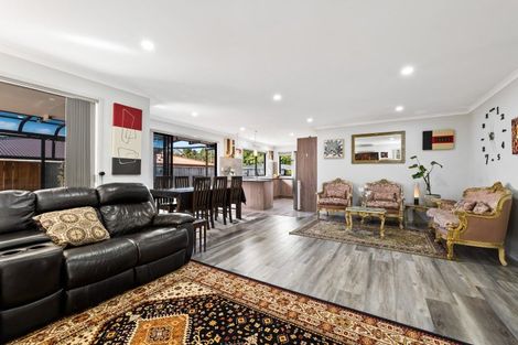 Photo of property in 11 Frederick Place, Whalers Gate, New Plymouth, 4310