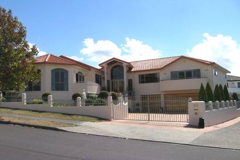 Photo of property in 30 Whiting Grove, West Harbour, Auckland, 0618