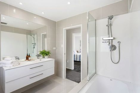 Photo of property in 820 Whangaparaoa Road, Manly, Whangaparaoa, 0930