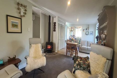 Photo of property in 10 Puriri Road, Waikanae, 5036