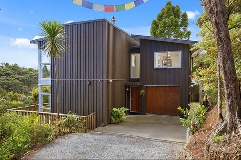 Photo of property in 32 Jonkers Road, Waitakere, Henderson, 0782