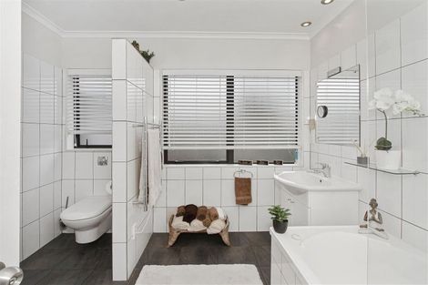 Photo of property in 10 Village Fields Road, Waiau Pa, Pukekohe, 2679