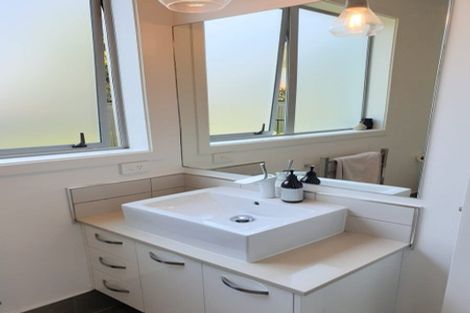 Photo of property in 10 Chesterfield Avenue, Glendowie, Auckland, 1071