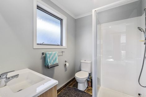 Photo of property in 35 Pohe Street, Waikanae, 5036