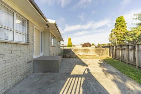 Photo of property in 21 Oakfield Crescent, Pukete, Hamilton, 3200