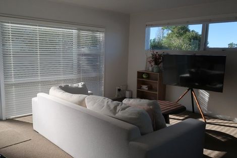 Photo of property in 1/23 Lake Road, Northcote, Auckland, 0627