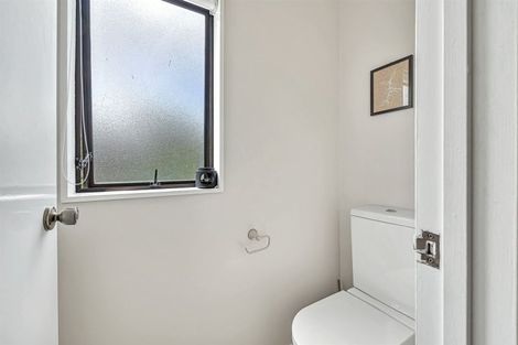 Photo of property in 38 Eugenia Rise, Totara Heights, Auckland, 2105