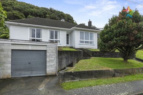 Photo of property in 165 Wellington Road, Wainuiomata, Lower Hutt, 5014