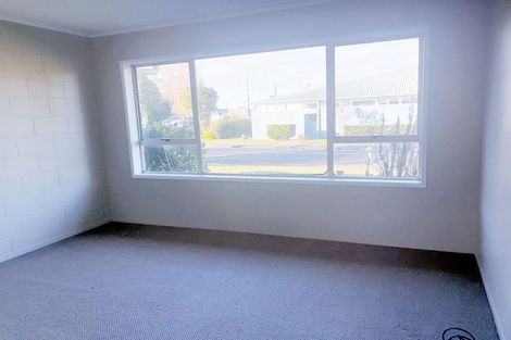 Photo of property in 1/1 Greenock Road, Ranui, Auckland, 0612