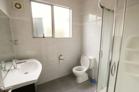 Photo of property in 56 Amberwood Drive, Northpark, Auckland, 2013