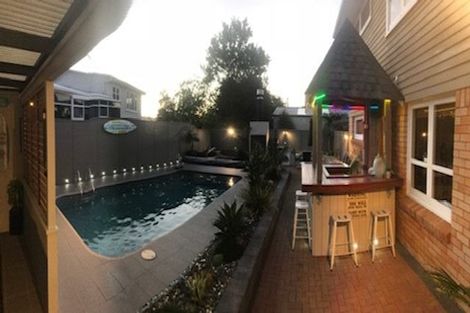 Photo of property in 30a Te Atatu Road, Te Atatu South, Auckland, 0610