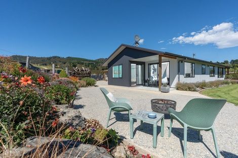 Photo of property in 156 Dons Creek Road, Waitati, 9085