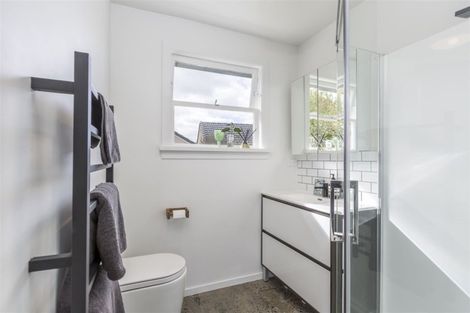 Photo of property in 2/783 Te Atatu Road, Te Atatu Peninsula, Auckland, 0610