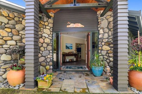 Photo of property in 297 Spencer Road, Lake Tarawera, Rotorua, 3076