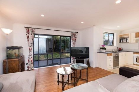 Photo of property in 5 Marblewood Grove, Pukekohe, 2120