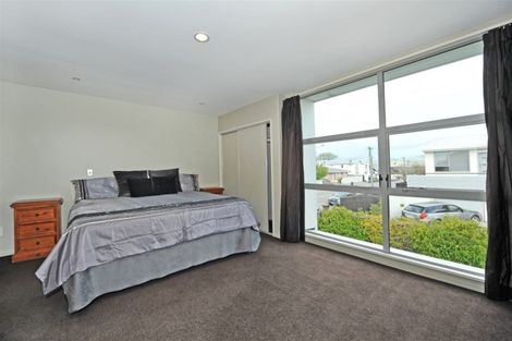 Photo of property in 547 Barbadoes Street, Edgeware, Christchurch, 8013