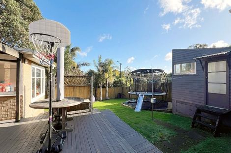 Photo of property in 63 Kervil Avenue, Te Atatu Peninsula, Auckland, 0610
