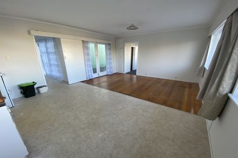 Photo of property in 4 Trojan Crescent, New Lynn, Auckland, 0600