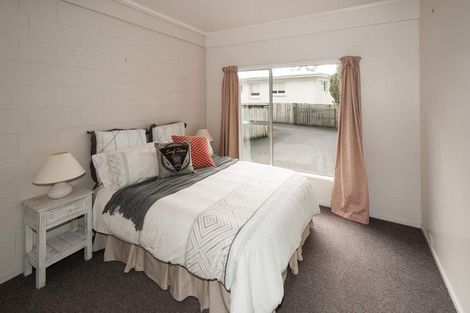 Photo of property in 9a Toroa Street, Torbay, Auckland, 0630