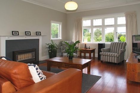 Photo of property in 11 Tawa Street, Tawa, Wellington, 5028