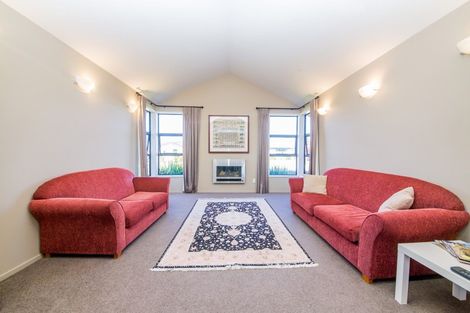 Photo of property in 2 Greenlea Place, Frimley, Hastings, 4120