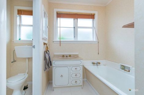 Photo of property in 16 Charles Street, Clouston Park, Upper Hutt, 5018