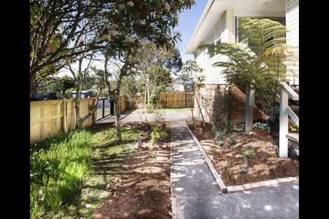 Photo of property in 1/28 Sequoia Place, Sunnynook, Auckland, 0620