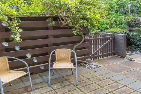 Photo of property in 3/249 Muritai Road, Eastbourne, Lower Hutt, 5013