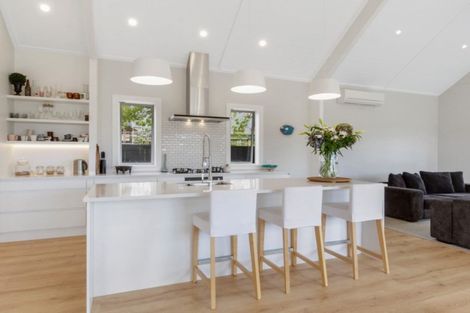 Photo of property in 14 Shearwater Lane, Point Wells, 0986