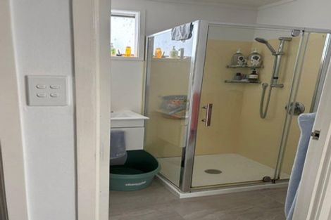 Photo of property in 1/14b Camrose Place, Glenfield, Auckland, 0629