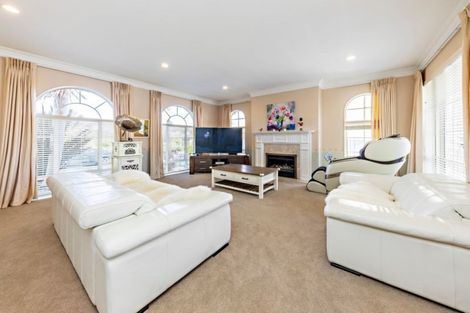 Photo of property in 20 Jane Eyre Drive, Somerville, Auckland, 2014