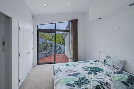 Photo of property in 63 Tamworth Crescent, Newlands, Wellington, 6037