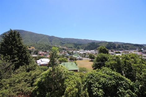 Photo of property in 118 Wellington Street, Picton, 7220