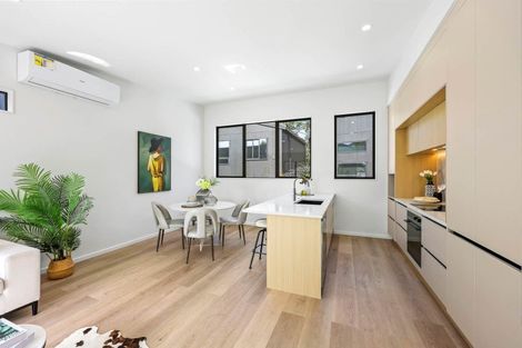Photo of property in 40a Powrie Street, Glenfield, Auckland, 0629