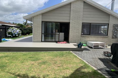 Photo of property in 22 Sturges Road, Henderson, Auckland, 0612