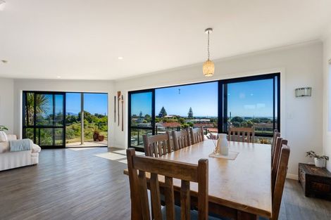 Photo of property in 14 Duncans Way, Otaki Beach, Otaki, 5512