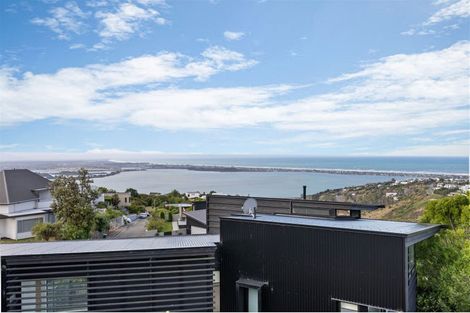 Photo of property in 4 Law Lane, Mount Pleasant, Christchurch, 8081