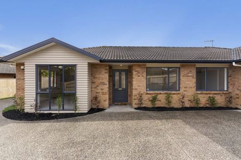 Photo of property in 12 Elwyn Close, Flat Bush, Auckland, 2016