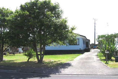 Photo of property in 24 Cabello Place, Unsworth Heights, Auckland, 0632