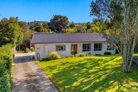 Photo of property in 11 Springbank Lane, Te Atatu Peninsula, Auckland, 0610