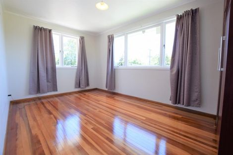 Photo of property in 20a Amberley Avenue, Te Atatu South, Auckland, 0610